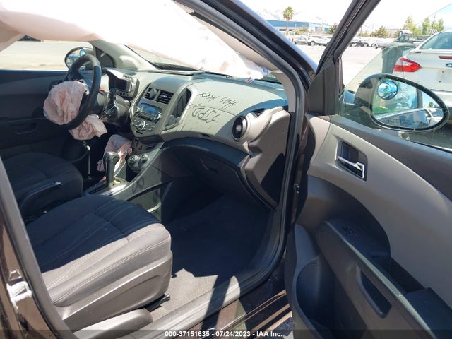Chevrolet SONIC LT 2015 1G1JC5SG6F4211975 Image 5