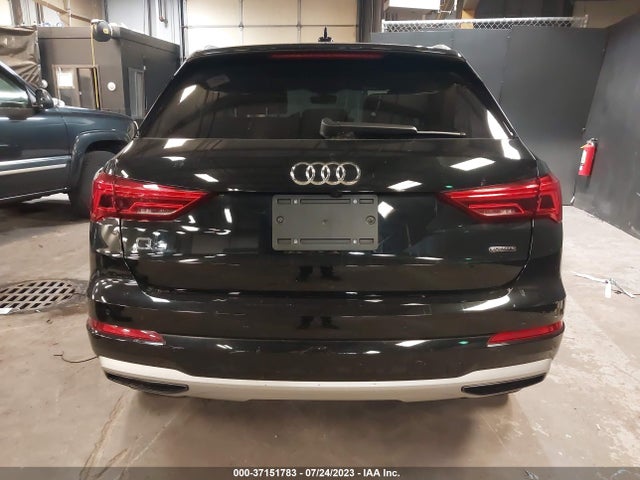 WA1AUCF38M1154817 Audi Q3 PREMIUM