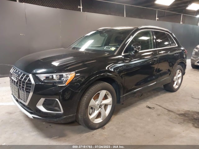 WA1AUCF38M1154817 Audi Q3 PREMIUM