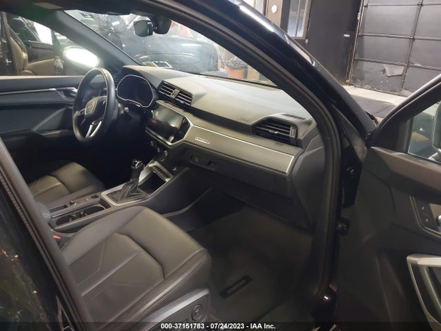 WA1AUCF38M1154817 Audi Q3 PREMIUM