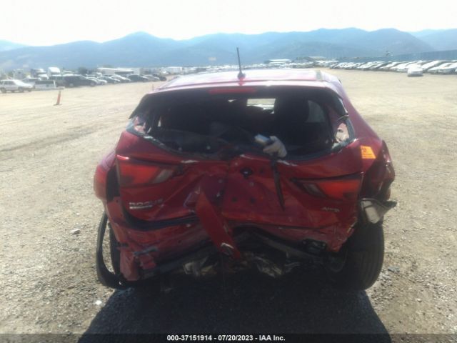 JN1BJ1CR9JW282971 Nissan Rogue Sport S