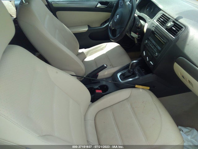 3VWLL7AJ4EM229755 Volkswagen Jetta Sedan Tdi