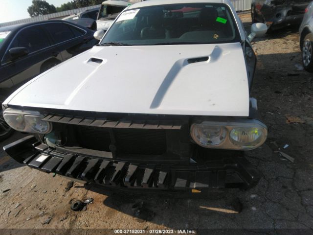 2C3CDYAGXEH231877 Dodge Challenger Sxt Plus