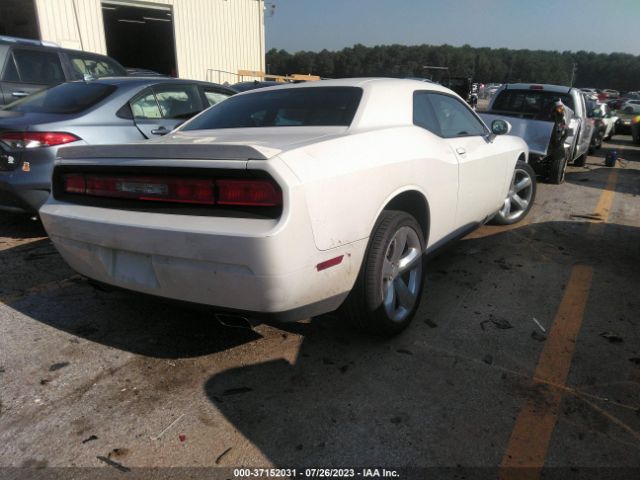 2C3CDYAGXEH231877 Dodge Challenger Sxt Plus