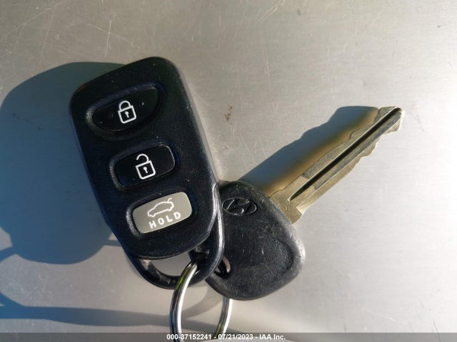 Hyundai ELANTRA SE 2016 5NPDH4AE2GH723793 Image 3