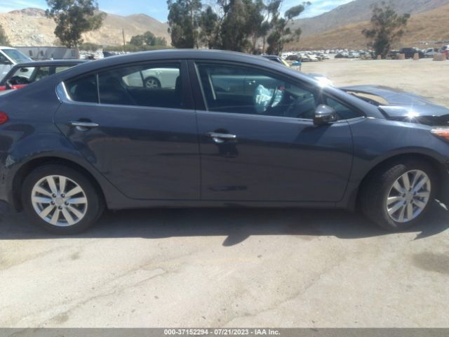 KNAFX4A8XE5085275 KIA FORTE EX