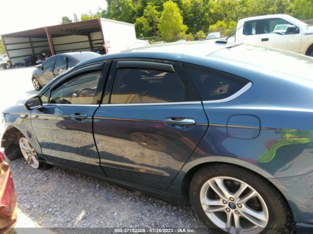 3FA6P0HD1JR287028 Ford FUSION SE