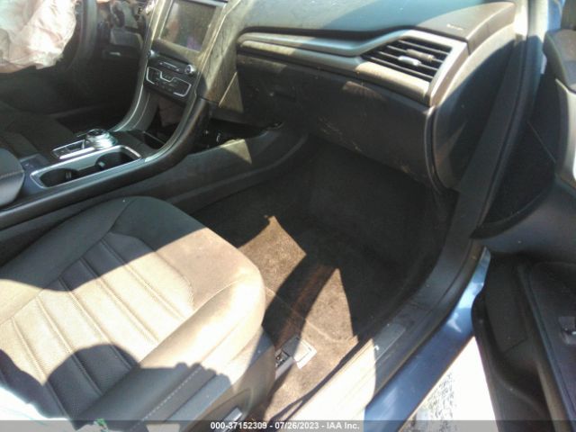 3FA6P0HD1JR287028 Ford FUSION SE