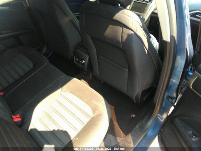 3FA6P0HD1JR287028 Ford FUSION SE