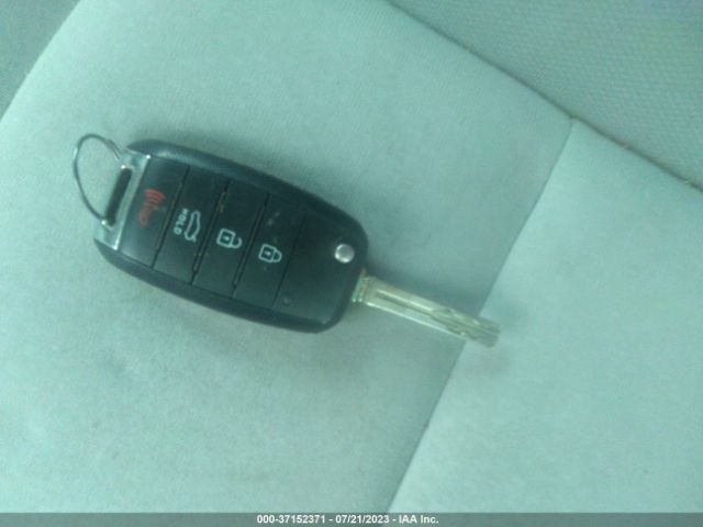 5XXGM4A75FG456749 KIA Optima Lx