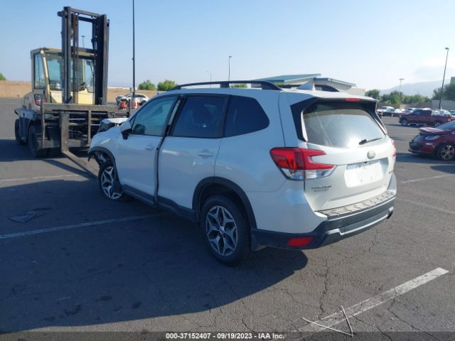 JF2SKAGC4KH442763 Subaru Forester Premium