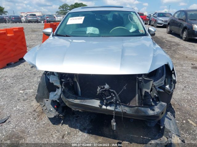 1VWBA7A37JC021187 Volkswagen Passat 2.0t Se