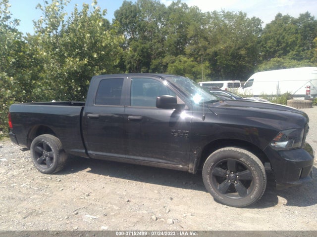 2018 RAM 1500 EXPRESS VIN: 1C6RR7FG2JS175048