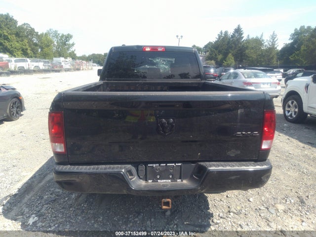 2018 RAM 1500 EXPRESS VIN: 1C6RR7FG2JS175048