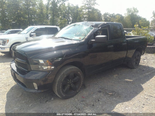 2018 RAM 1500 EXPRESS VIN: 1C6RR7FG2JS175048