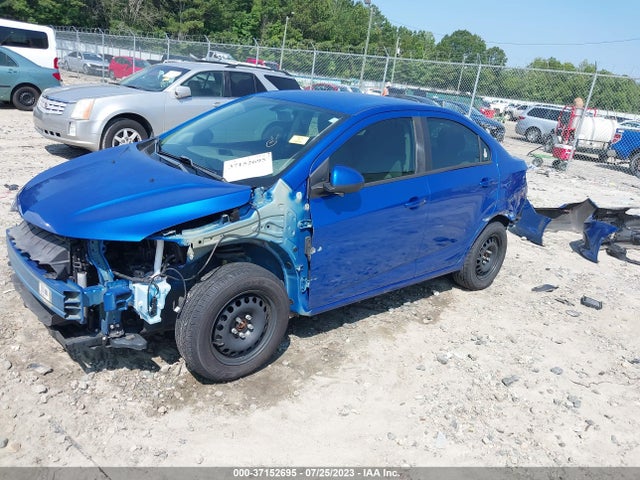 Chevrolet SONIC LS 2017 1G1JB5SH1H4137380 Image 2
