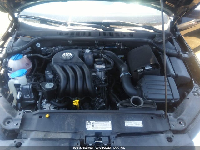 3VW1K7AJ0FM298826 Volkswagen Jetta Sedan 2.0l S