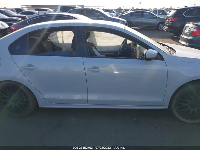 3VW2B7AJ8JM255526 Volkswagen Jetta 1.4t S