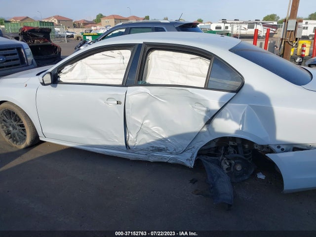 3VW2B7AJ8JM255526 Volkswagen Jetta 1.4t S