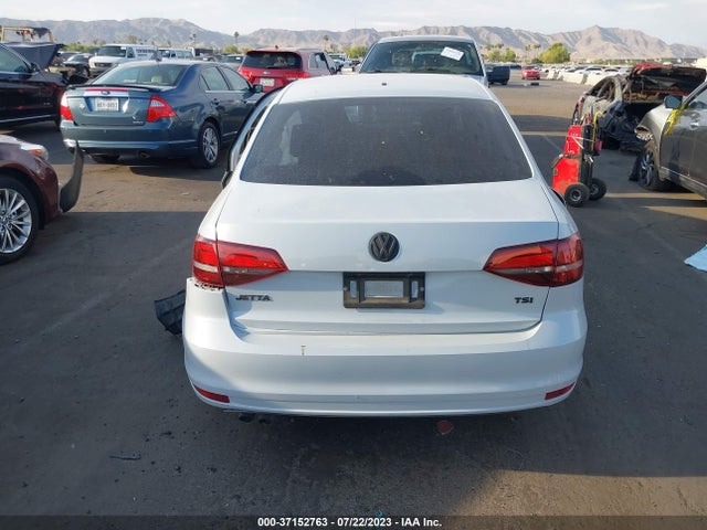 3VW2B7AJ8JM255526 Volkswagen Jetta 1.4t S