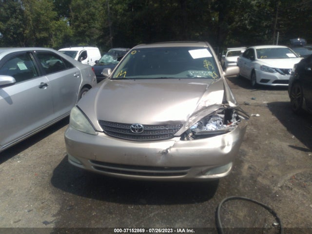 2004 TOYOTA CAMRY LE/XLE VIN: JTDBF30K940152228