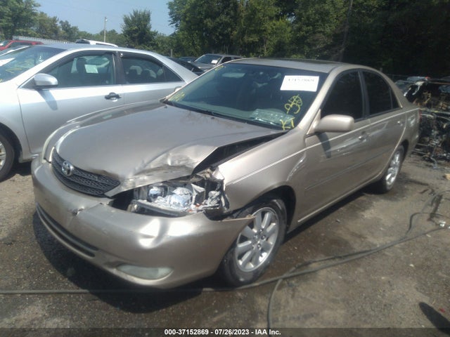 2004 TOYOTA CAMRY LE/XLE VIN: JTDBF30K940152228