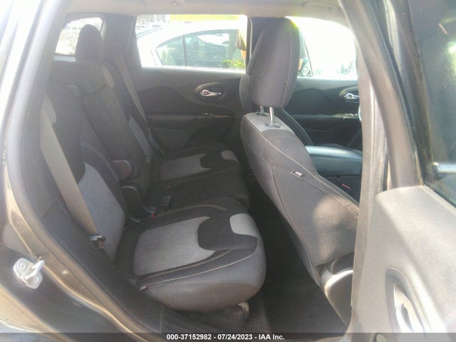 1C4PJMCB3EW178568 Jeep Cherokee Latitude