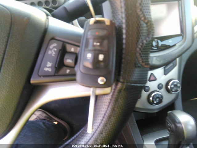 Chevrolet SONIC LT 2015 1G1JC6SG3F4172820 Image 3