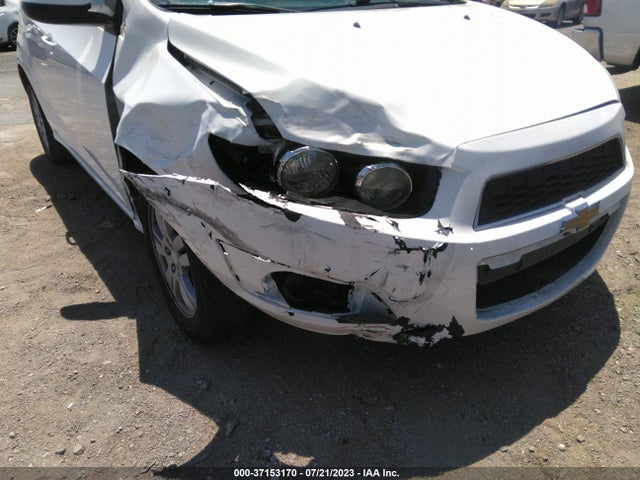 Chevrolet SONIC LT 2015 1G1JC6SG3F4172820 Image 7
