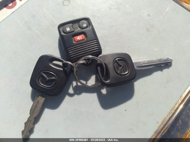 2004 MAZDA TRIBUTE LX V6 VIN: 4F2YZ041X4KM13131