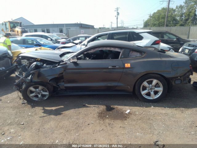 1FA6P8AM0F5368072 Ford Mustang V6