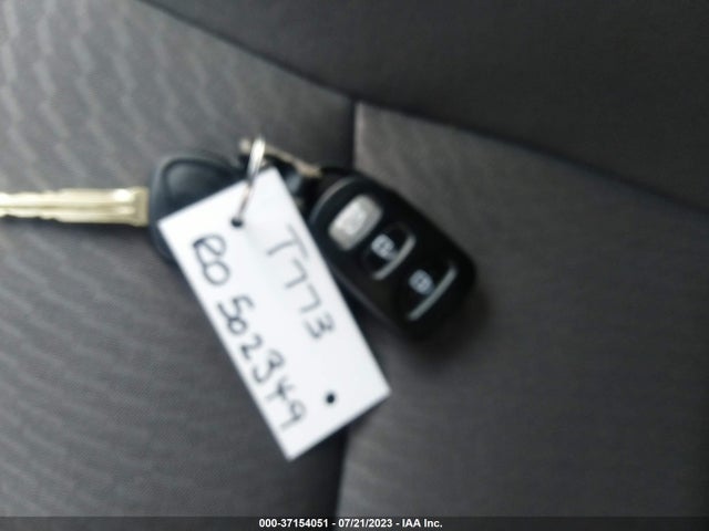 2015 HYUNDAI ELANTRA SE VIN: 5NPDH4AE6FH637773