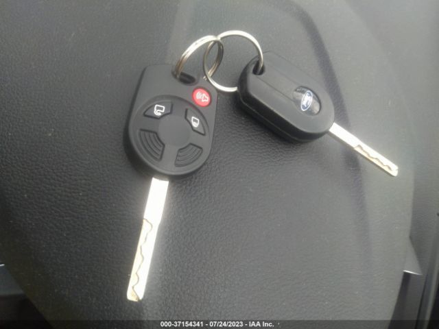 1FMCU0GDXHUB99214 Ford ESCAPE SE