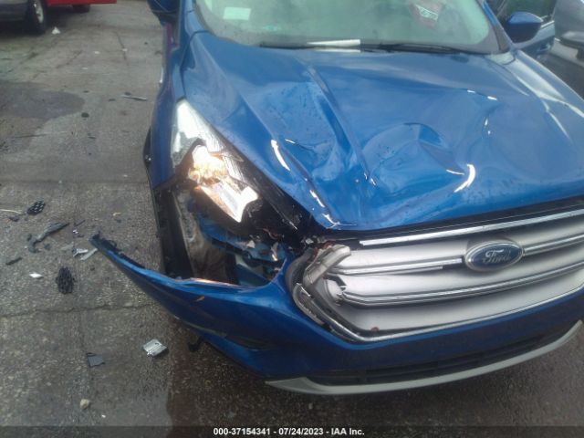 1FMCU0GDXHUB99214 Ford ESCAPE SE