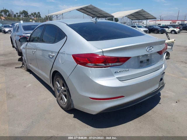 2018 HYUNDAI ELANTRA SEL VIN: 5NPD84LF4JH322713