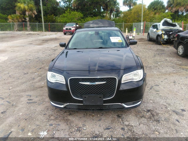 2C3CCAAG1JH218326 Chrysler 300 Touring L