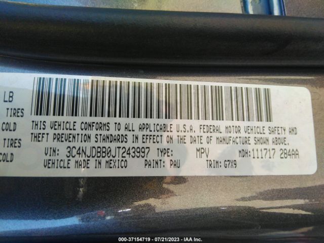 3C4NJDBB0JT243997 Jeep Compass Latitude