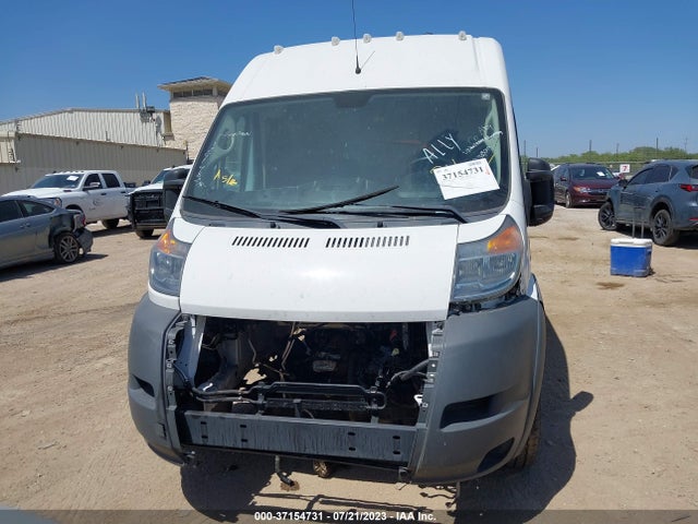 3C6TRVDG9JE110455 RAM Promaster Cargo Van