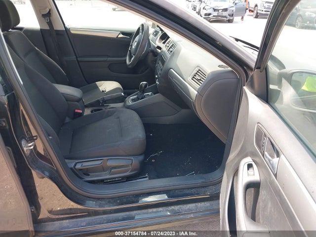 3VWD17AJ2FM267030 Volkswagen Jetta Sedan 1.8t Se