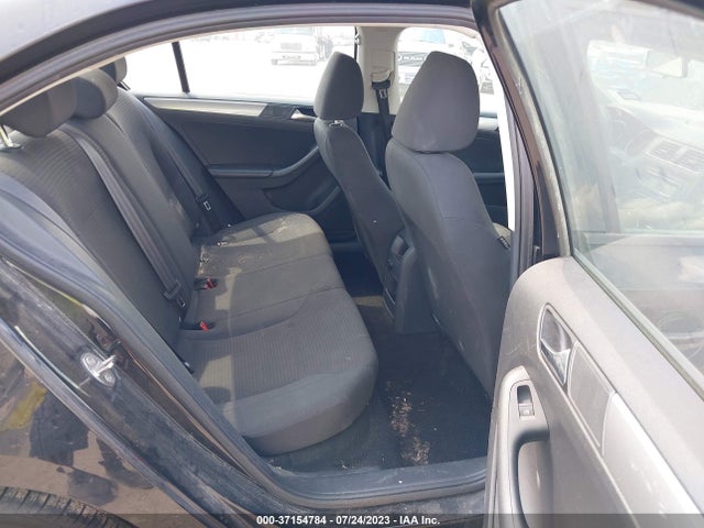 3VWD17AJ2FM267030 Volkswagen Jetta Sedan 1.8t Se