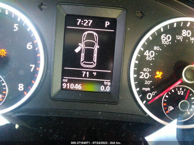 WVGAV7AX3HK013184 Volkswagen TIGUAN