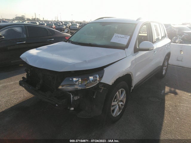 WVGAV7AX3HK013184 Volkswagen TIGUAN