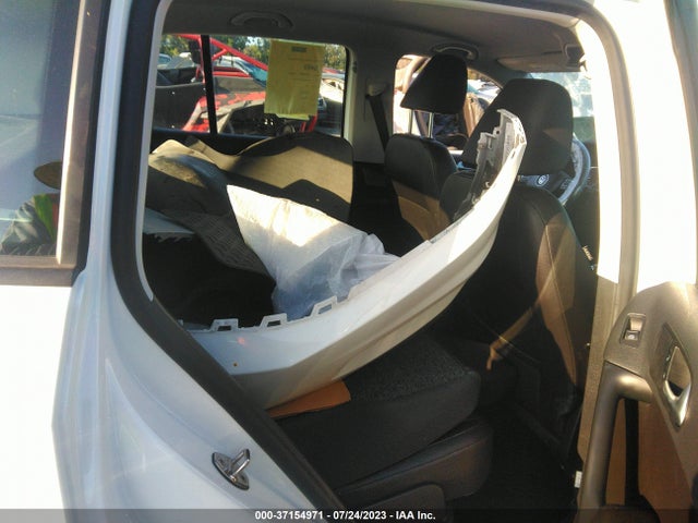 WVGAV7AX3HK013184 Volkswagen TIGUAN