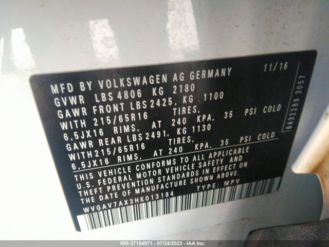 WVGAV7AX3HK013184 Volkswagen TIGUAN