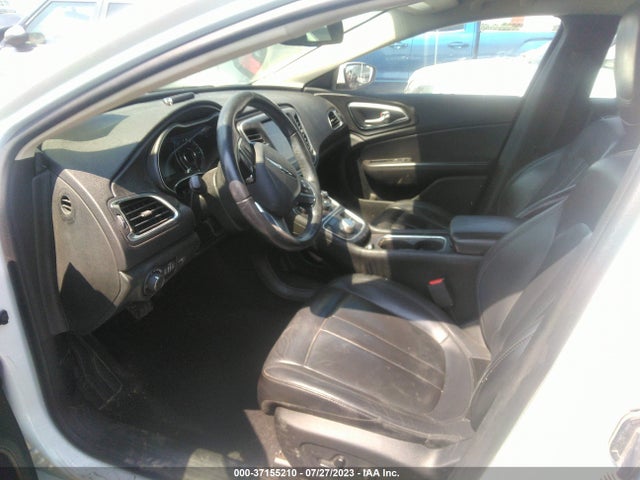 Chrysler 200 Limited Platinum 2017 1C3CCCAB0HN503732 Image 5