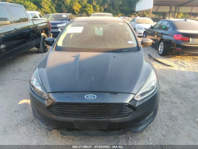 1FADP3FE2JL259581 Ford FOCUS SE