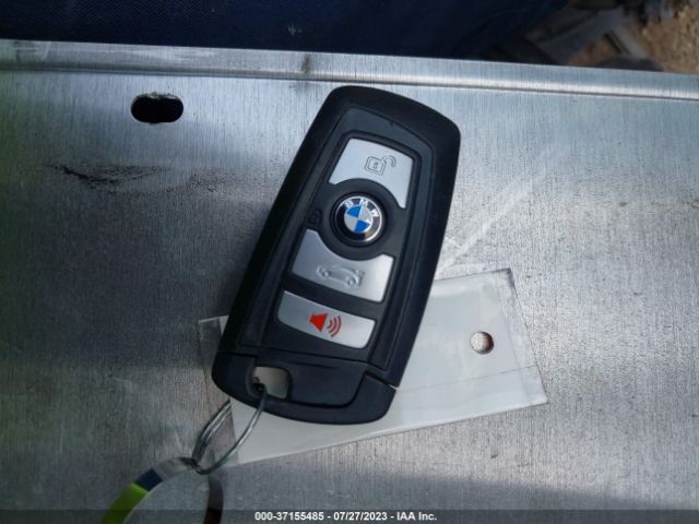 WBA8A9C54HK619760 BMW 3 Series 320i