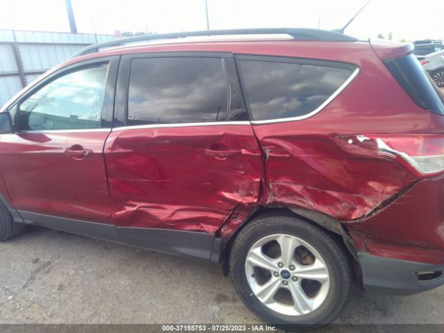 1FMCU0G98FUA42290 Ford ESCAPE SE