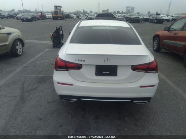 W1K3G4EB7NJ371772 Mercedes-Benz A-class A 220