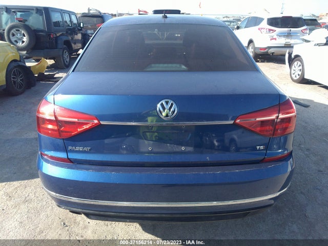 1VWAT7A33GC047171 Volkswagen Passat 1.8t R-line W/comfort Pkg